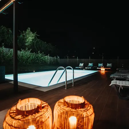 Casas Peralta - Outeiro Daire *