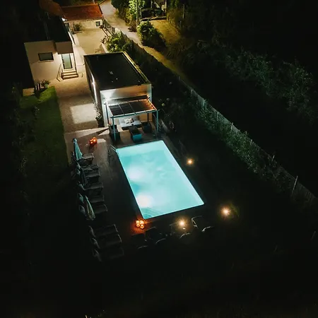 Casas Peralta - Outeiro * Arouca